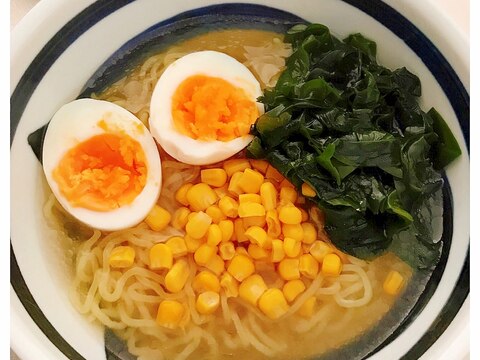 コーン＆ワカメの塩ラーメン！